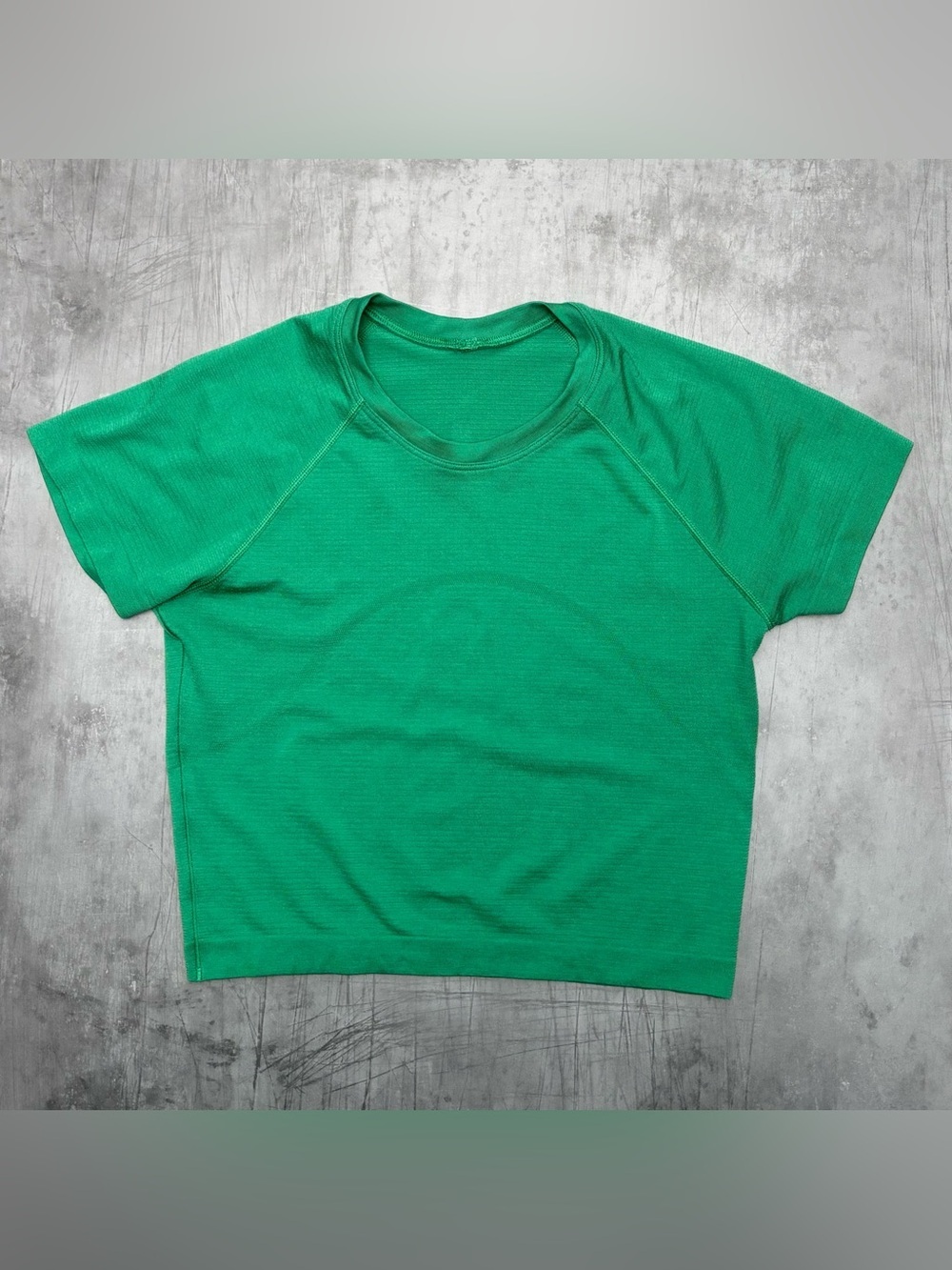 Lululemon Swiftly Tech Cropped Short Sleeve Shirt In Green Size 6